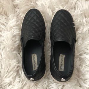 Steve Madden ecentrcq slip